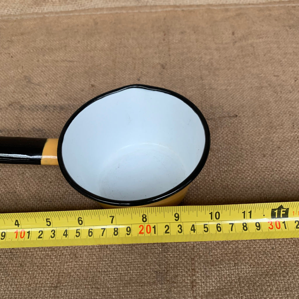 Enamel Pan With Lip - Milk Pan - Vintage